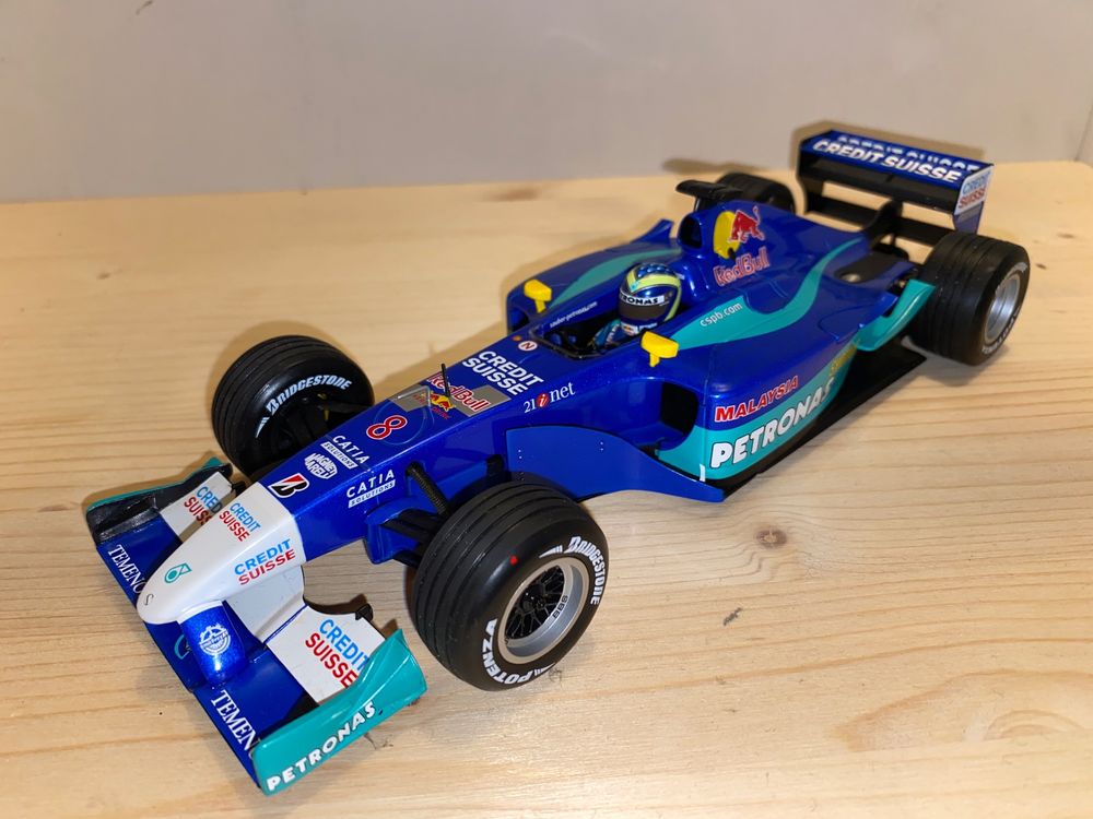 Minichamps 1:18 F1 Sauber Petronas Showcar 2002 F. Massa Art. Nr: 100 020098