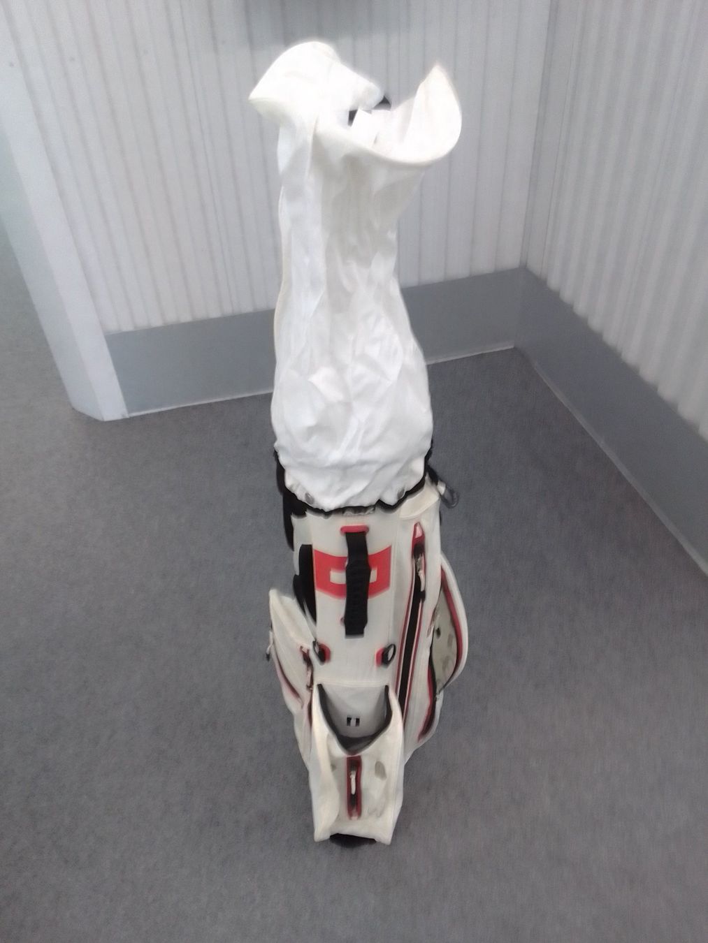 Mazze & Set: Set clubs de golf avec sac – Usato da Préverenges venduto da mam_629h 1
