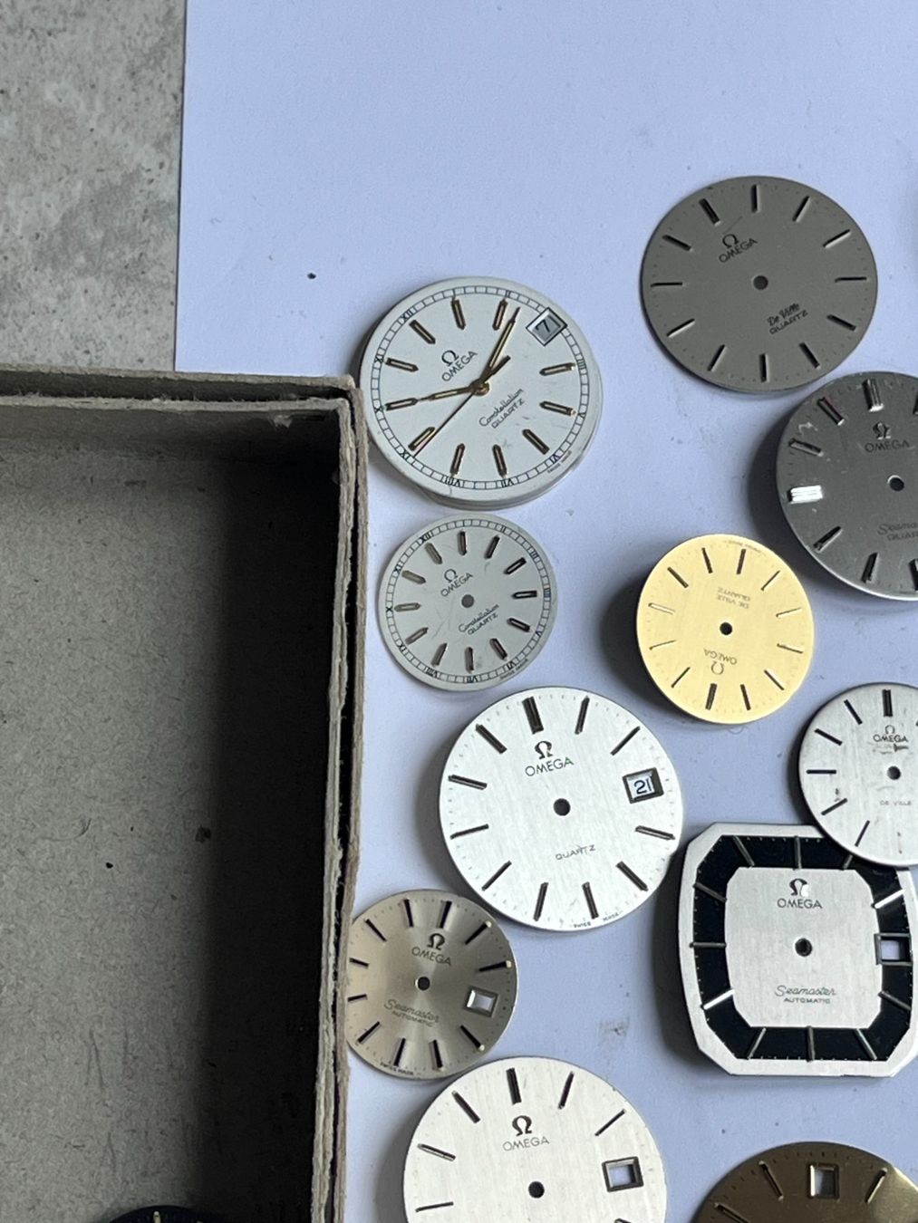 Omega Orologi: Lot Omega Zifferblätter – Nuovo (secondo la descrizione) da Worblaufen venduto da chronyves 1