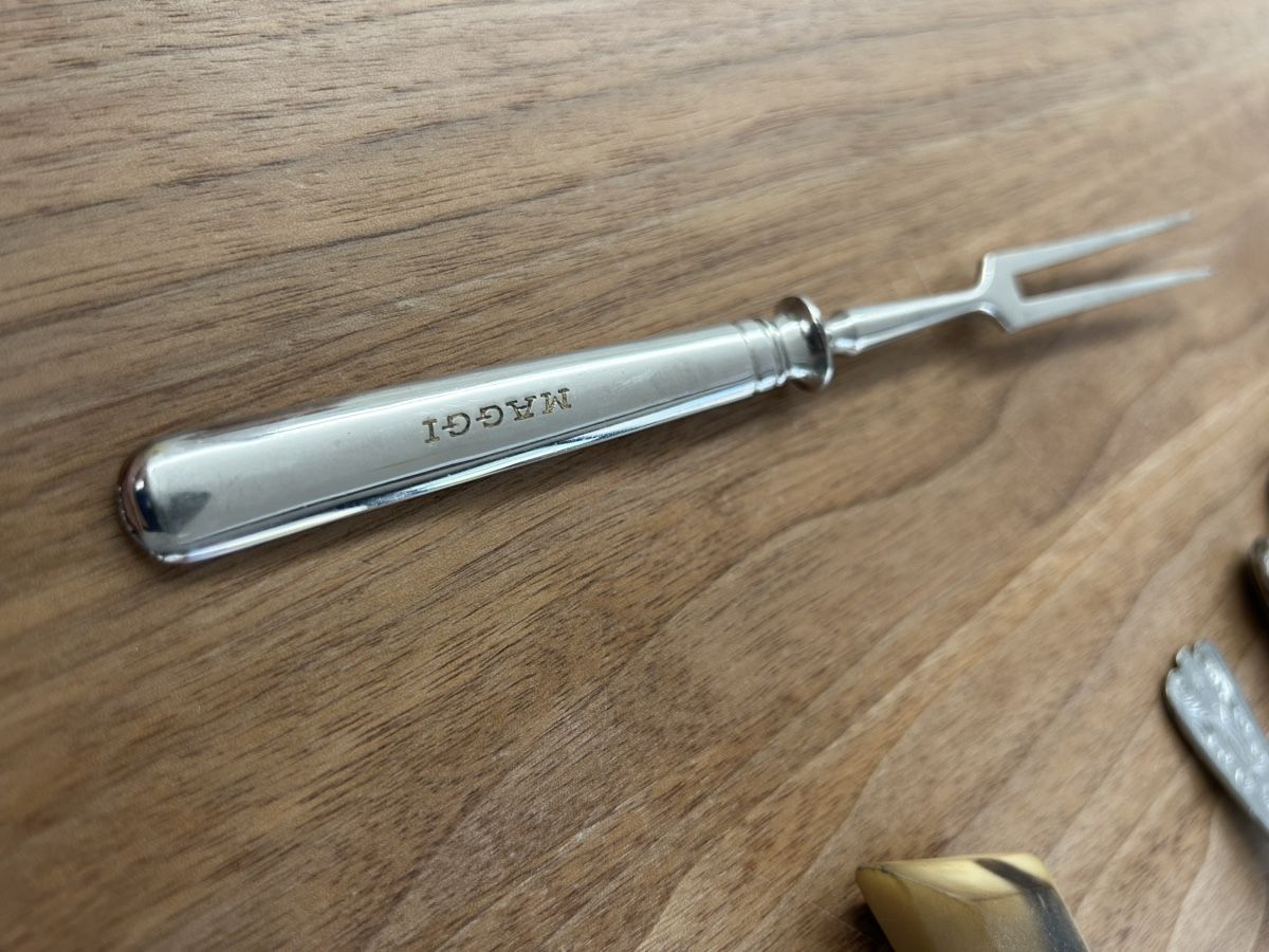 Set di posate: Verschiedenes Besteck Messer Gabel Löffel Silber Metall – Usato da Kreuzlingen venduto da Pix66 7