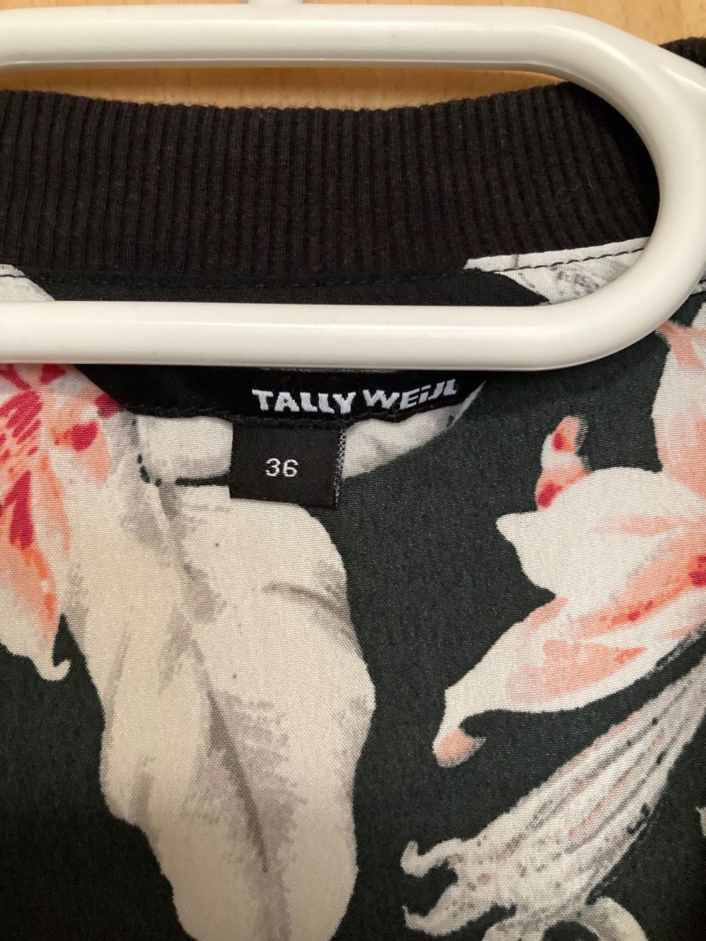 Tally Weijl Giacche: Geblümte Jacke Gr. 36 – Nuovo (secondo la descrizione) da Thun venduto da Vans_98 3