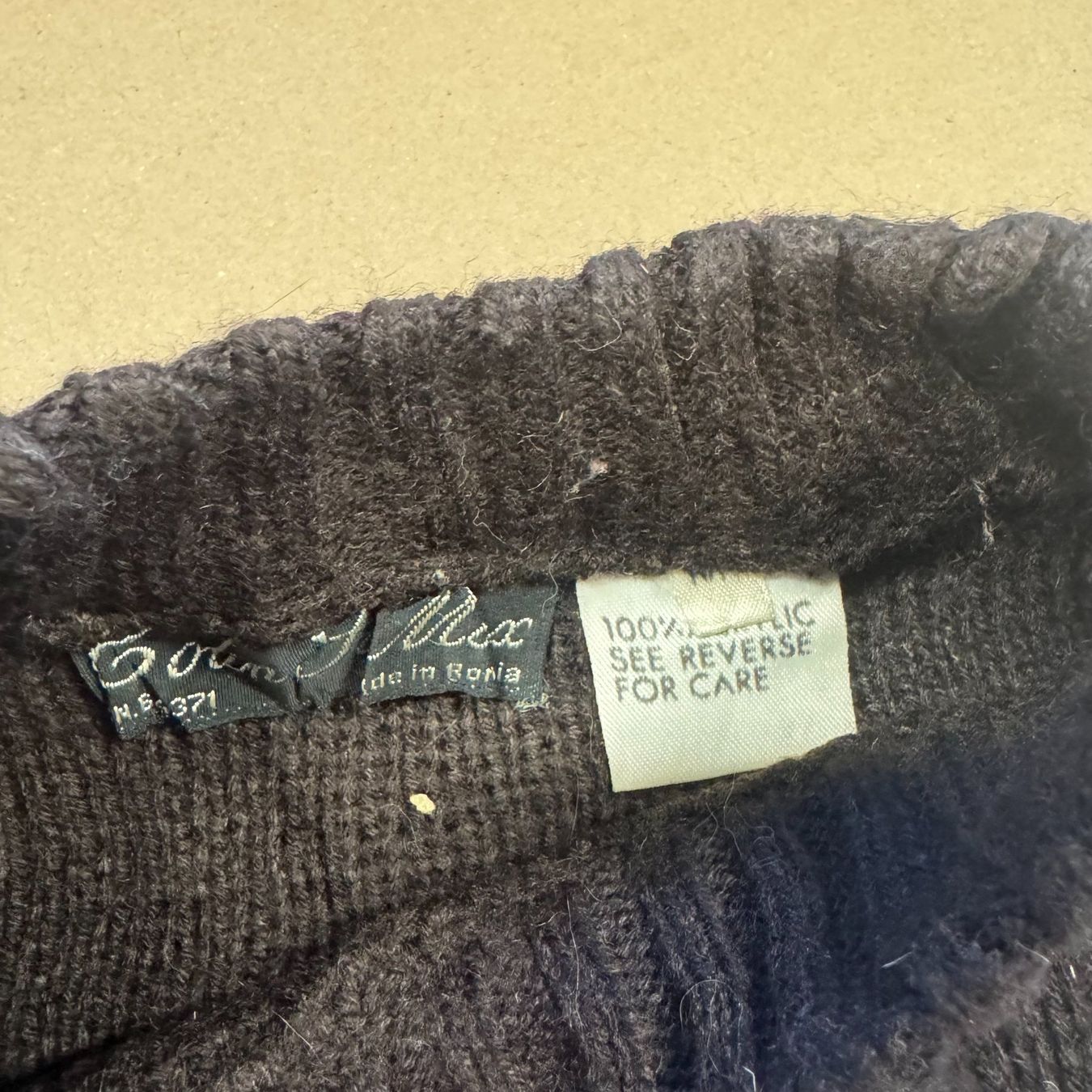 Maglioni & Felpe: Golin St. Marx vintage 90s knitted sweatshirt strickpullover – Usato da St. Gallen venduto da sourced_limited 2