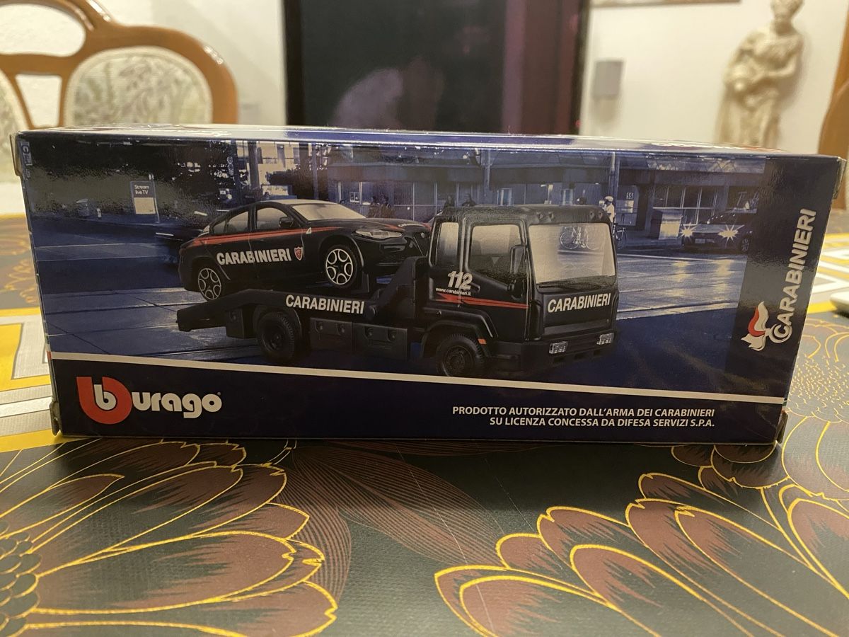 Alfa Romeo Modellini d'auto: Alfa Romeo Carabinieri Autotransporter – Nuovo (secondo la descrizione) da St. Margrethen SG venduto da Alfista_159 1