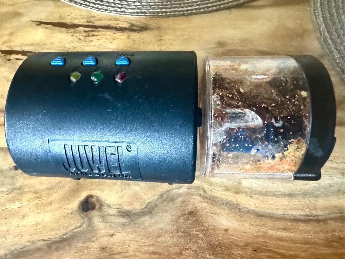Juwel Mangimi: Juwel Automatic Fish Feeder - Keep Your Fish Happy! – Usato da Kilchberg ZH venduto da Suisse500 2