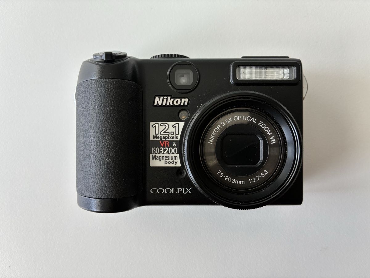 Nikon Appareil photo: Nikon Coolpix P5100 – Défectueux à Chur par Knokno199