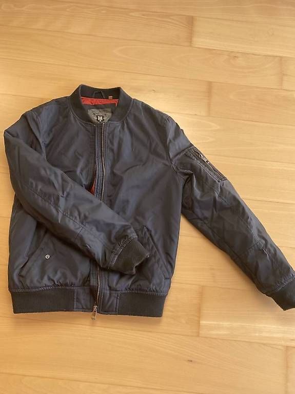 Jacken & Mäntel: Veste automne hivers Neuve 164 cm – Gebraucht aus Montreux von HMA3