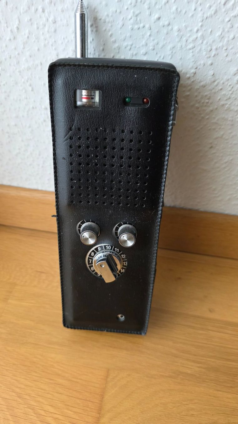 Radiocomunicazione: KAISER CBX-12 Handfunkgerät – Difettoso da Zürich venduto da Lemon007