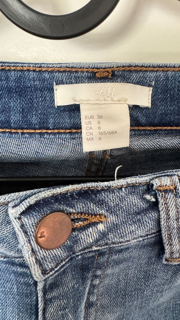 H&M Jeans: H&M Jeans, Grösse 36, Used Look – Gebraucht aus Luzern von Ecila007 1