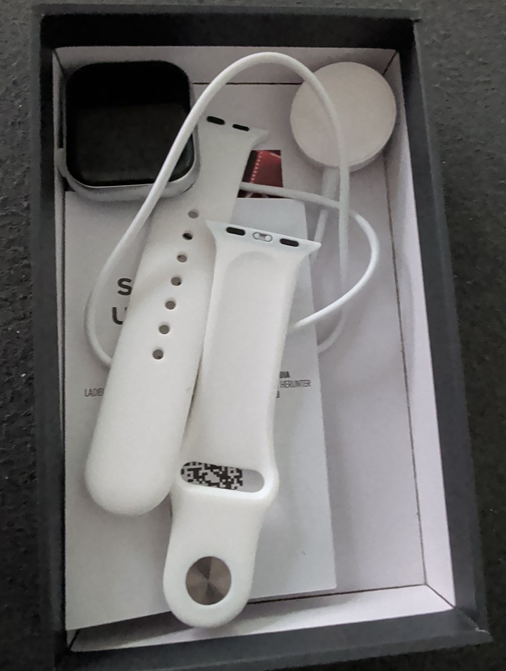 Smartwatch: KSix smartwatch  – Usato da Röschenz venduto da Beng 3