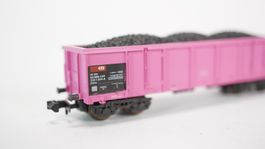 e37 Spur N Roco SBB Eaos pink mit Kohleladung