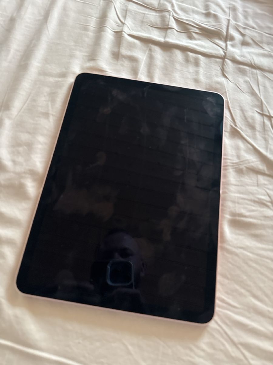 Apple Tablet PC: Apple iPad Air 4. Gen 256GB  – Usato da Olten venduto da HoYa01 1