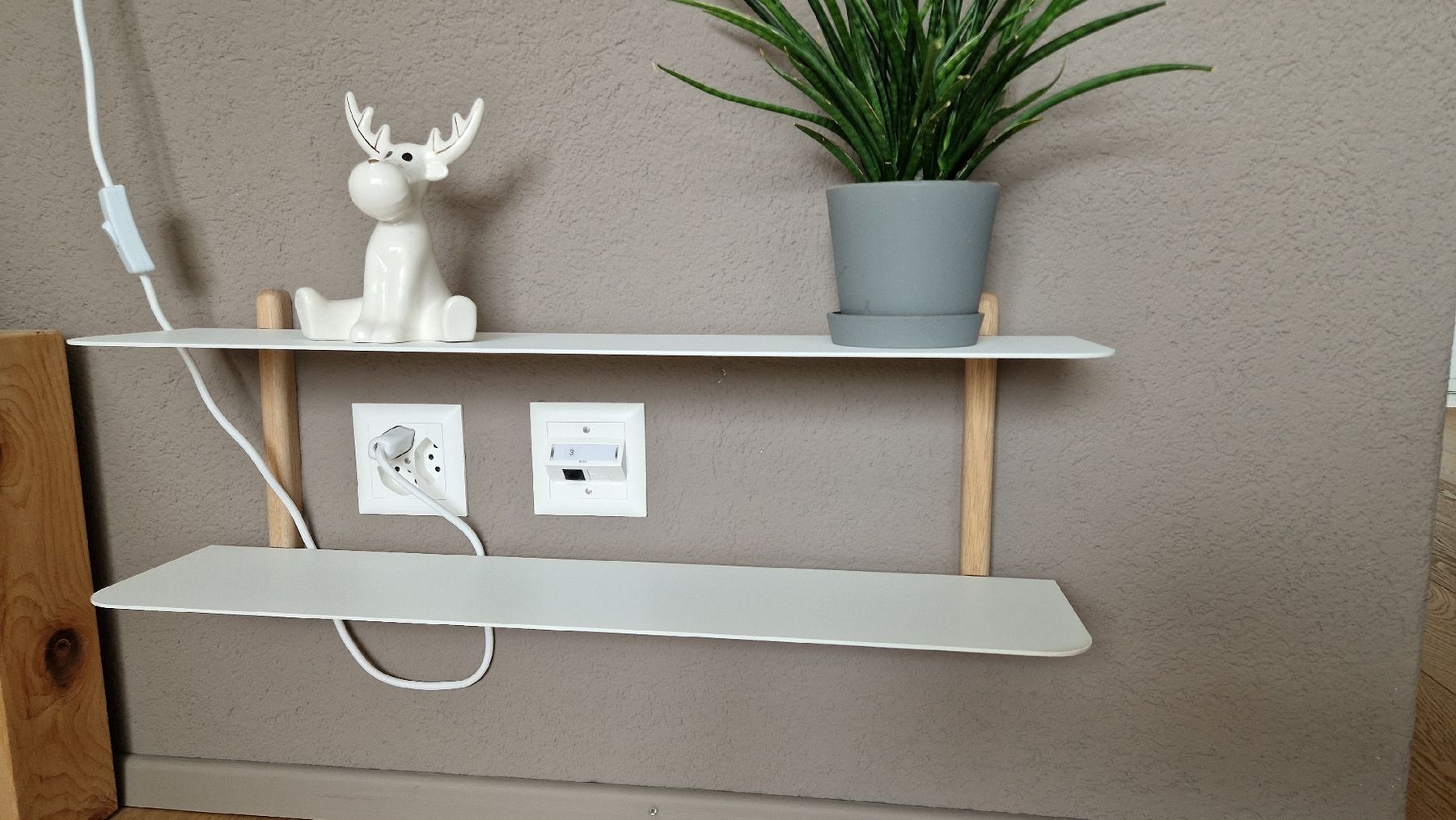 Regale: Gejst Nivo Wandregal von Connox – Gebraucht aus Untersiggenthal von luu02