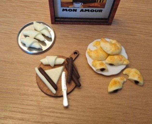 Case e mobili per bambole: Puppenhaus Schoggigipfeli Back Set – Nuovo (secondo la descrizione) da Zürich venduto da HandmadeTinyFood 3