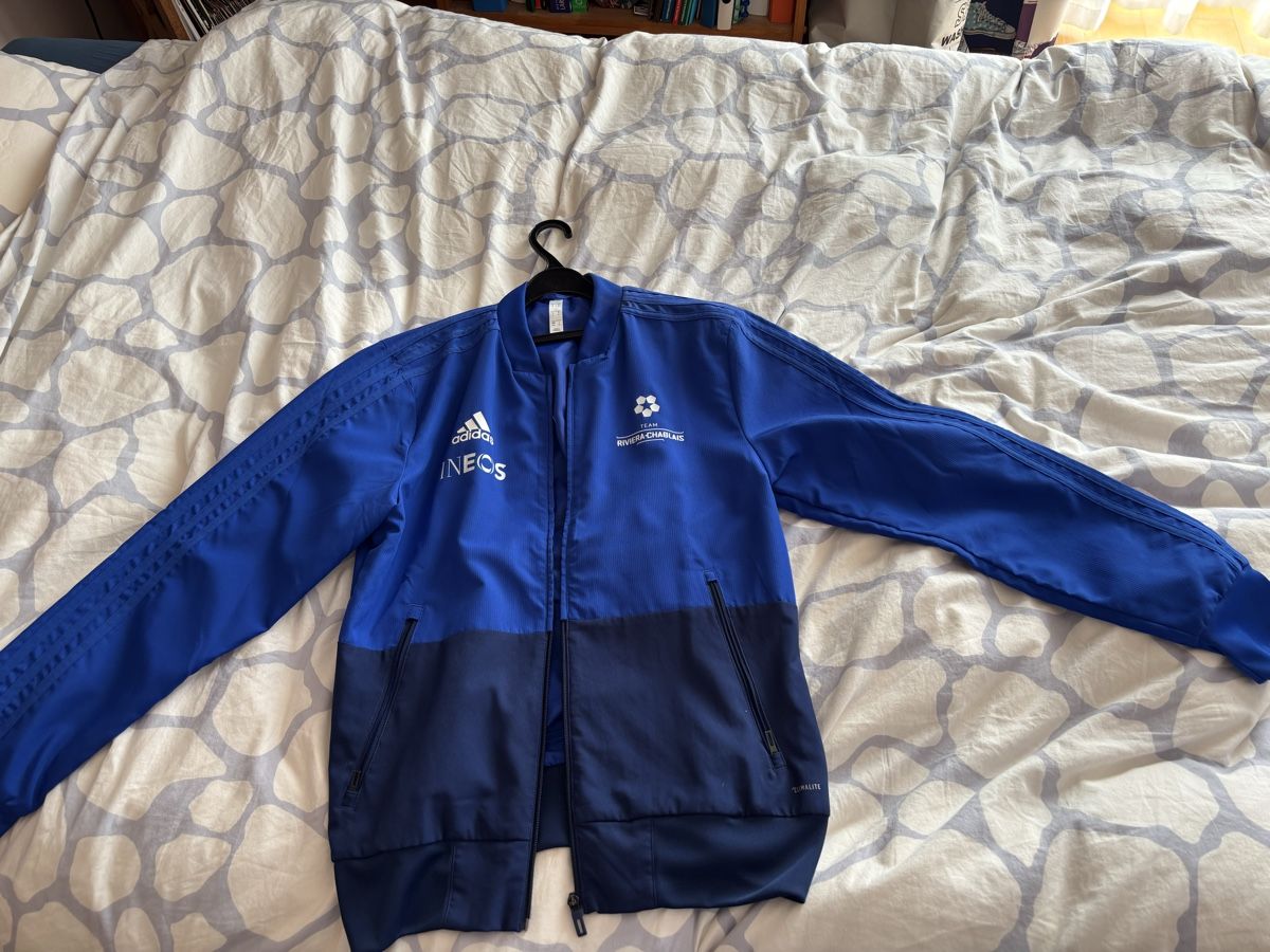 Adidas Vestes: Veste Adidas S – Neuf (Voir description) à Blonay par Ollorvi