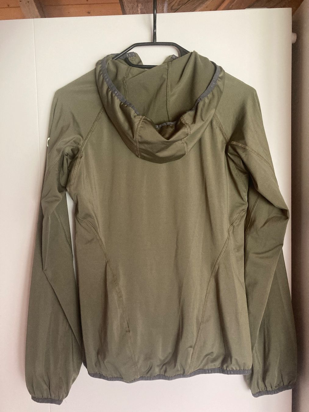 Sherpa Jacken: Sherpa Jacke Top Zustand – Gebraucht aus Bischofszell von Silberviolett 7
