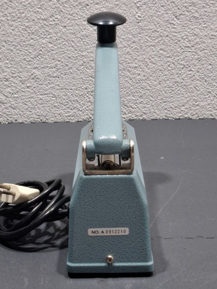 Tutte le macchine: Soudeuse impulsion Maxi Seal MS-8 – Usato da Villars-Ste-Croix venduto da pau_8fls 4
