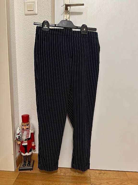 Pantaloni: Stoffhose Vera Moda Grösse 38 – Usato da Pfäffikon SZ venduto da Melanie335 1