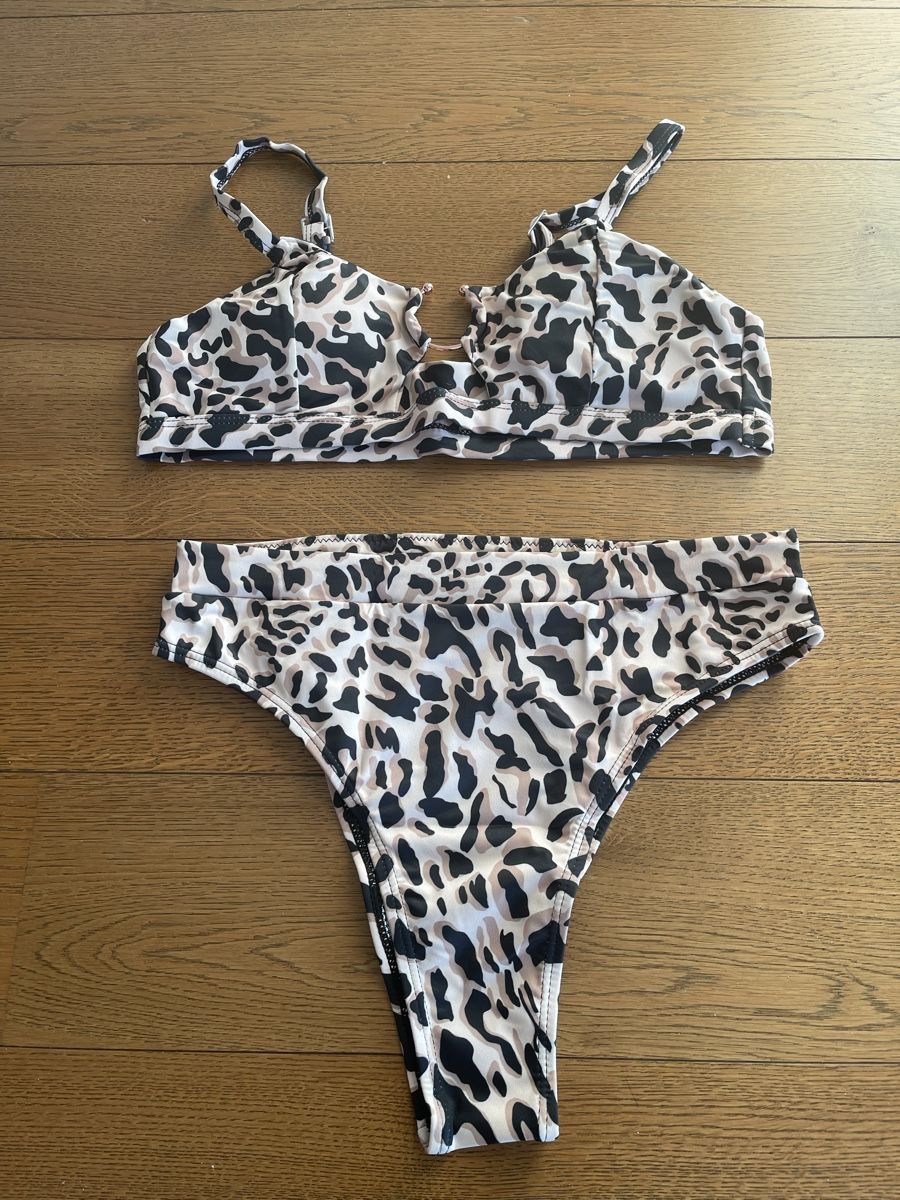 Costumi da bagno & Bikini: Neues Bikini in Leo Optik Gr S – Nuovo e nell'imballaggio originale da Bassersdorf venduto da Sandy456 1