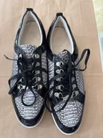 Sneaker Navyboot schwarz weiss Schlangenoptik Grösse 38