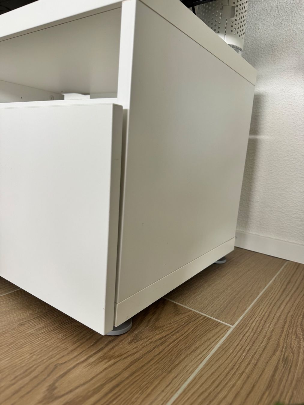 Ikea Mobili TV: TV-Möbel weiss mit 2 Schubladen – Usato da Leibstadt venduto da Bimba4 3
