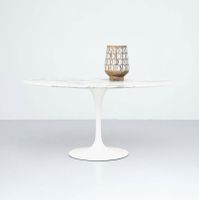Saarinen Ovaler Couchtisch