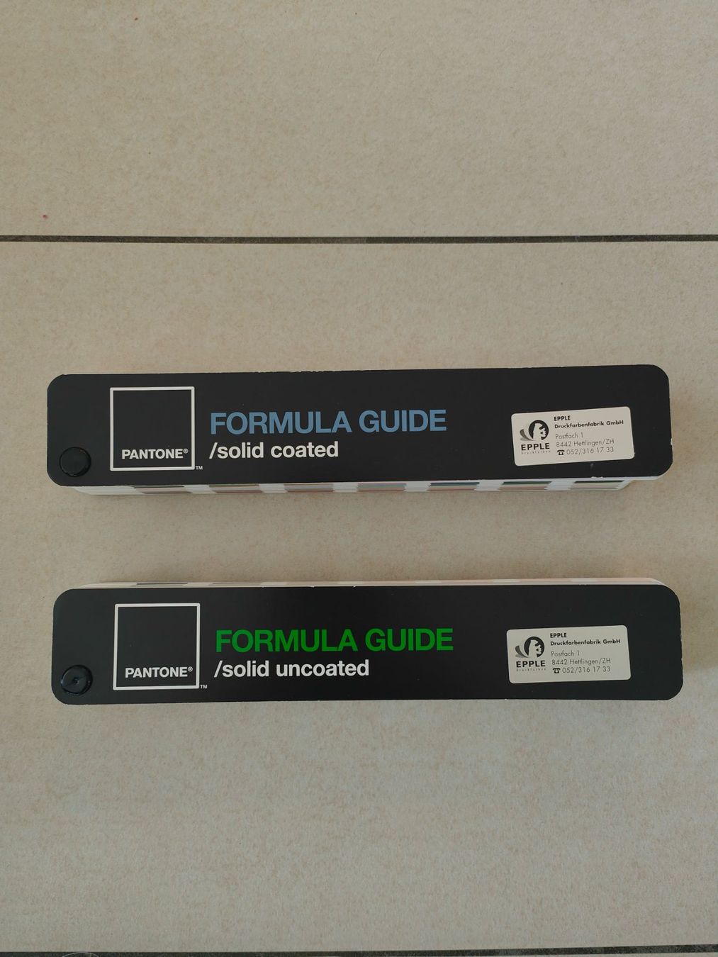 Peintures: Pantone Formula Guide Farbfächer – Solid Coated & Uncoated – D'occasion à Beinwil am See par stern_66 1