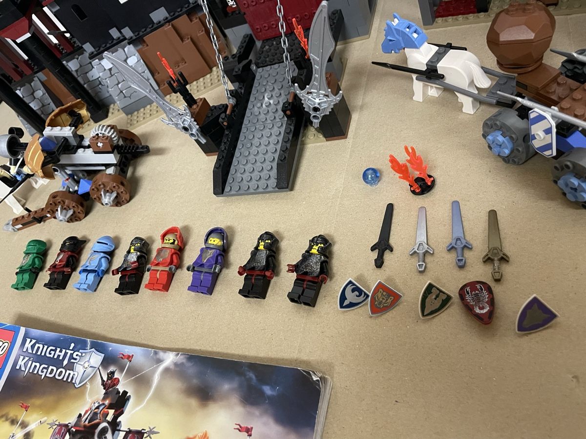 Lego Kit di costruzioni: Lego Knights kingdom 8877 – Usato da Möriken AG venduto da Peka01 3