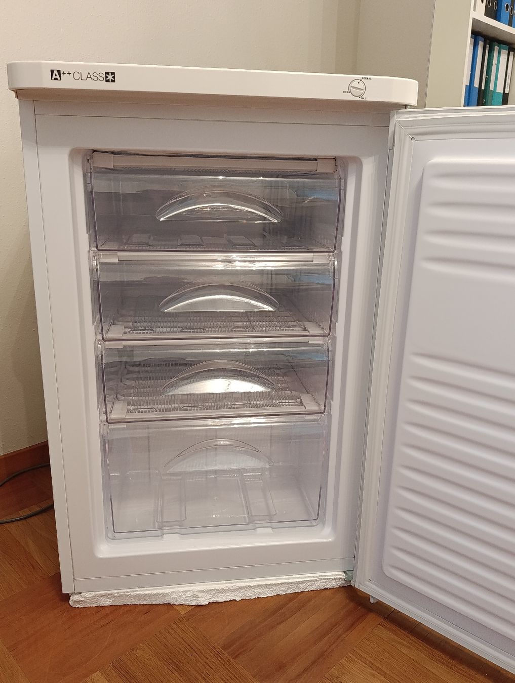 Congelatori: Indesit Gefrierschrank – Usato da Baar venduto da L.isa28