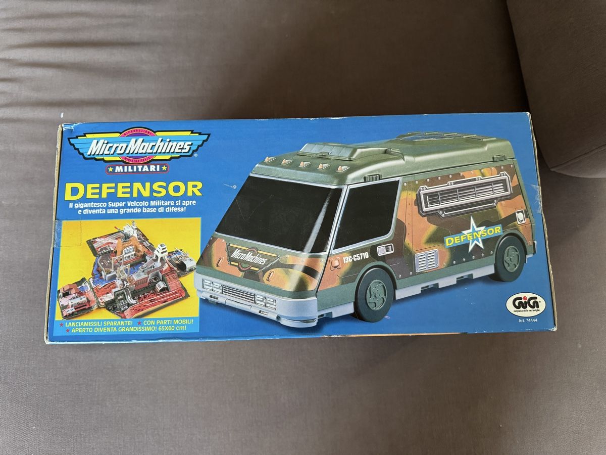 Micro Machines Spielzeuge: Micro Machines Defensor Combat Carrier GIG Galoob 1997 MISB – Neu und originalverpackt aus Wolfhausen von KugelKopf 1