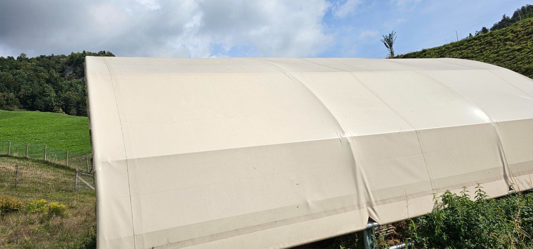 Accessori per la stalla: Weideuntterstand Rundbogenzelt – Usato da Steinen venduto da Holz1 5