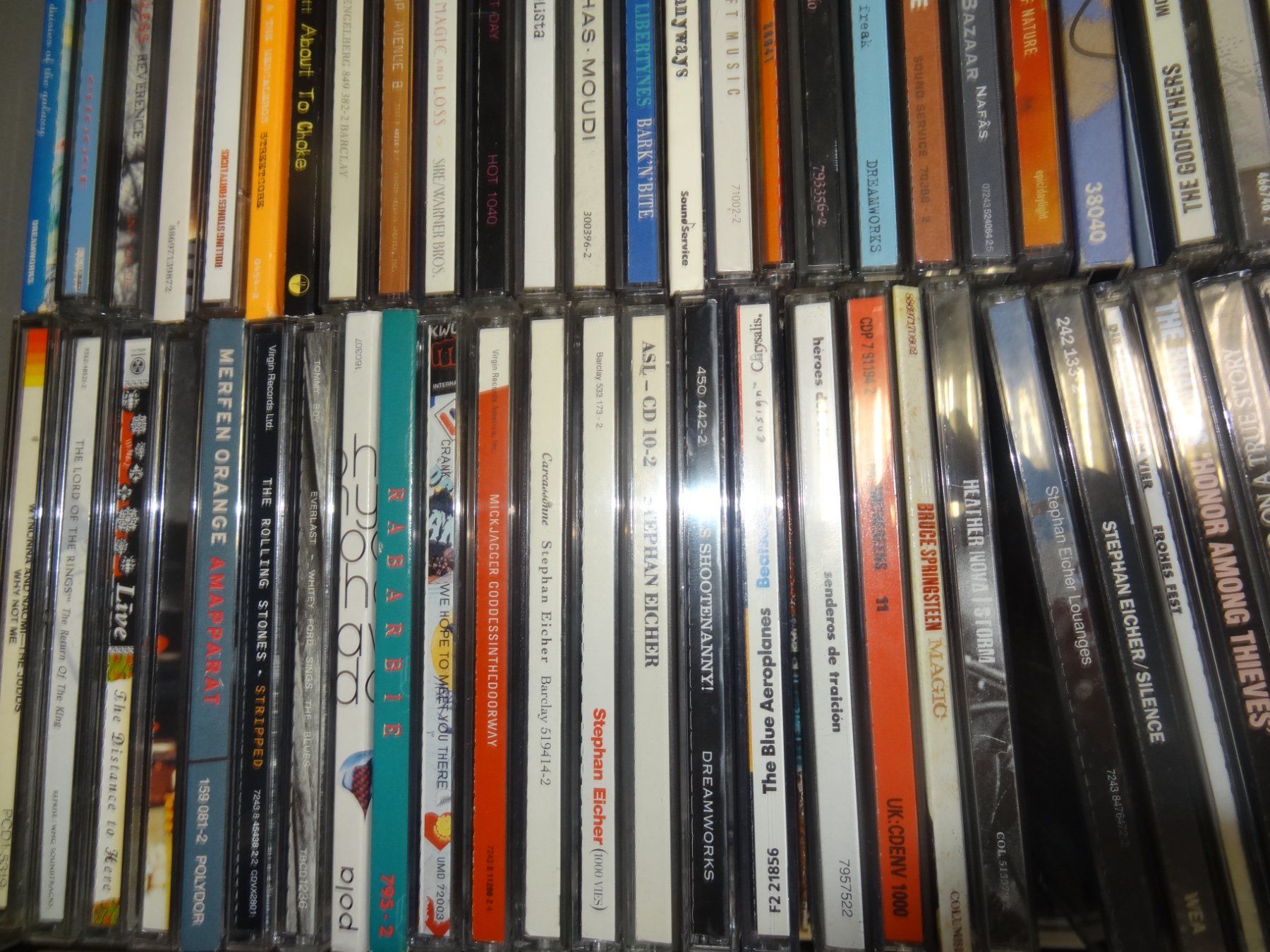 CDs: CD Sammlung 2 Aluminiumkoffer Pop , Alternative ca 150 Stück – D'occasion à luzern par musicandart 4