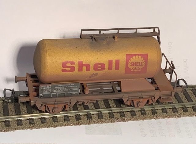 Liliput Modellini di ferrovie: 4 Kesselwagen H0 Liliput – Usato da Winterthur venduto da Porzellan 1