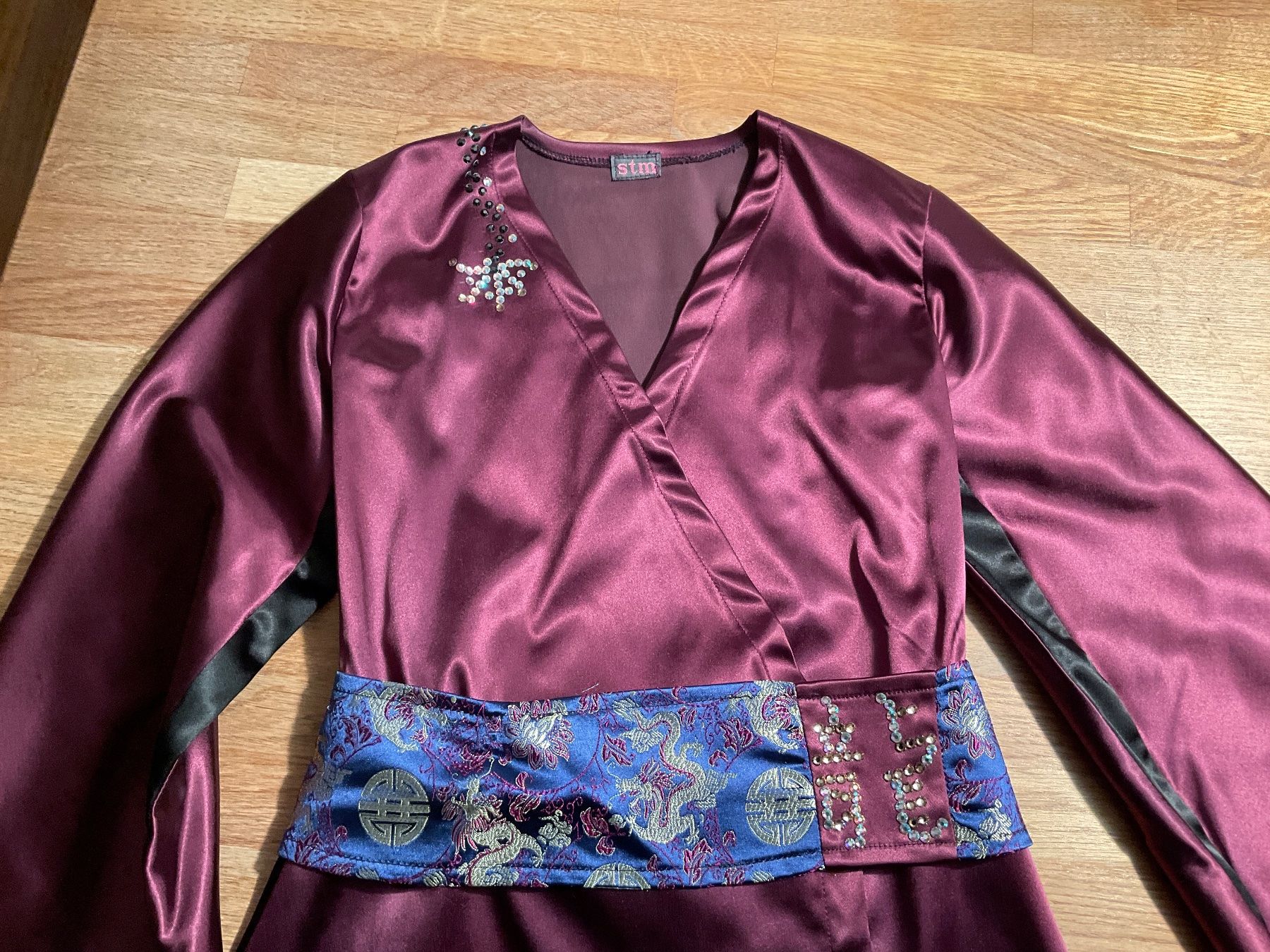 Vestiti: Eiskunstlaufkleid Kimono – Usato da Ebmatingen venduto da Toeggeli 1