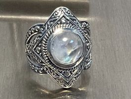 Schöner Ring Silber 925 18mm gr. Rainbown Mondstein Cabochon