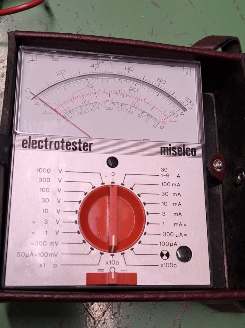 Messen: Multimeter Analog nostalgisch – Defekt aus Grenchen von manance