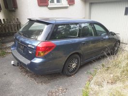 Subaru Legacy Kombi blau 2.0 AWD Automat mit AHK