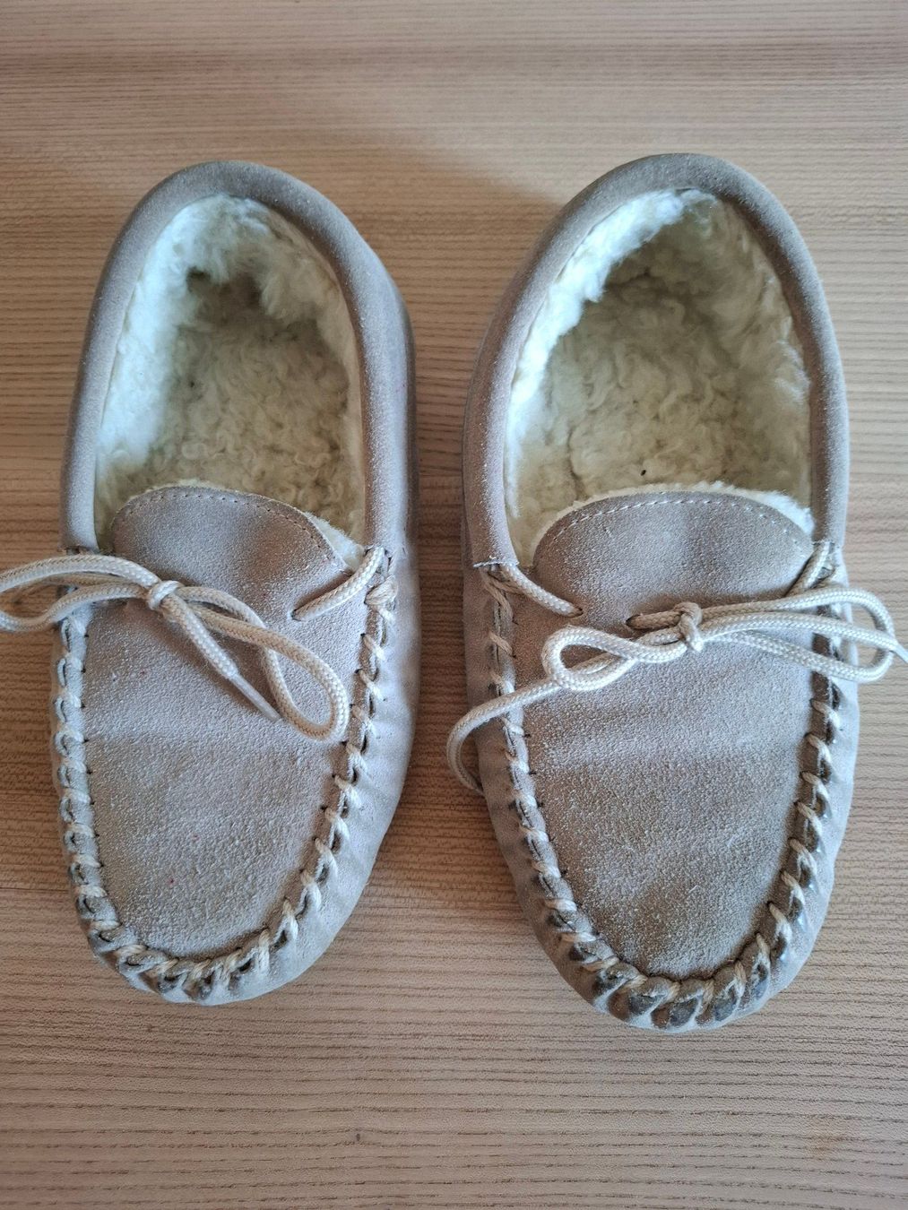 Scarpe per ragazzi: Kinderhausschuhe – Usato da Zürich venduto da graj