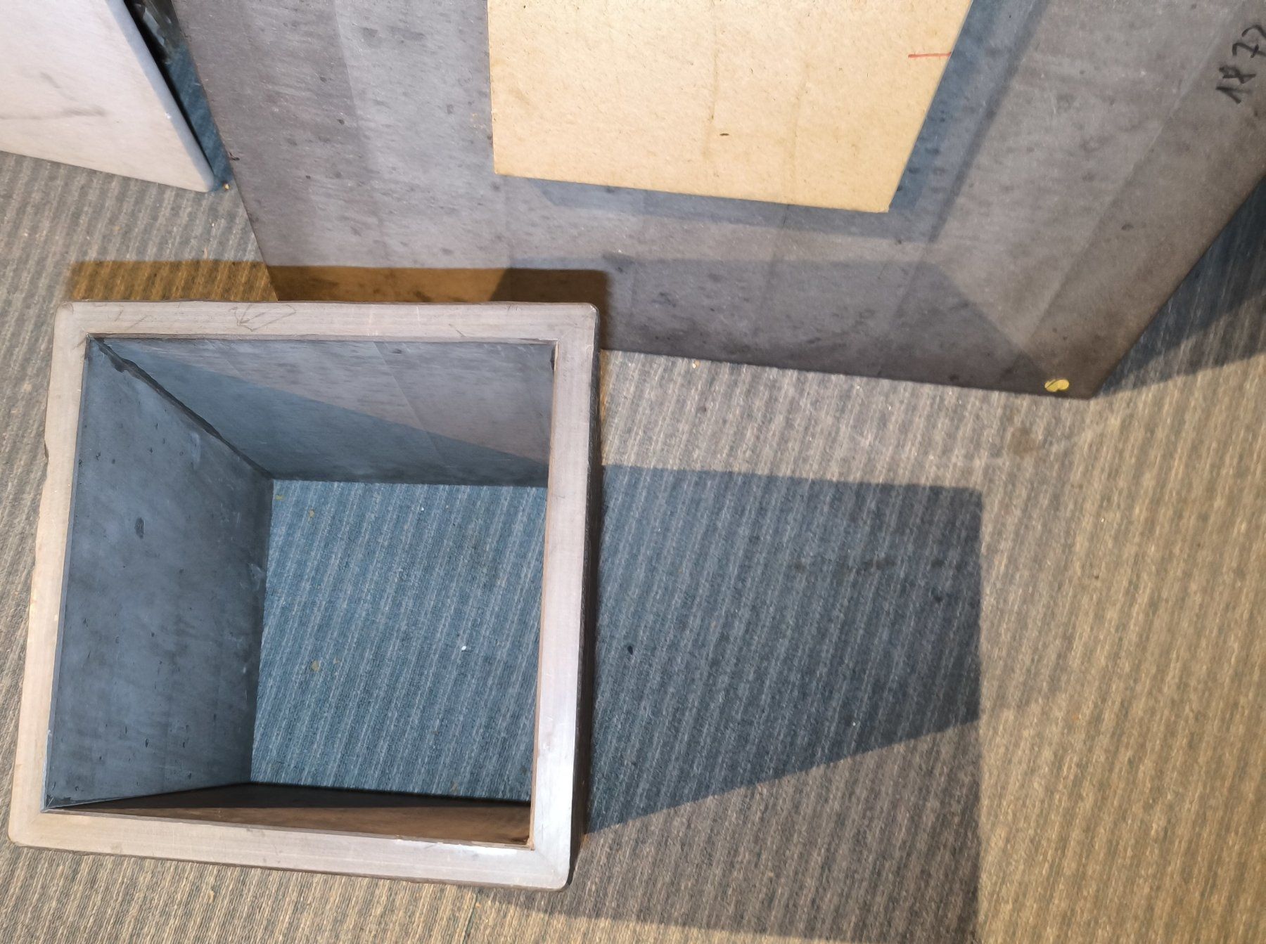 Tables: Salontisch Marmor / Granit braun – D'occasion à Rorschacherberg par snOOpydOg11 6