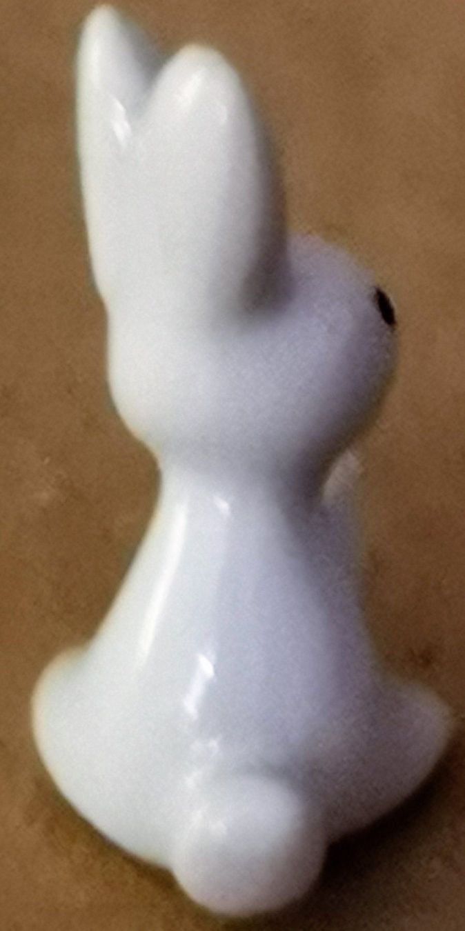 Figuren: Ostern Hasenbaby weiss Handmodeliert – Neu (gemäss Beschreibung) aus Lutzenberg von Truhe 2