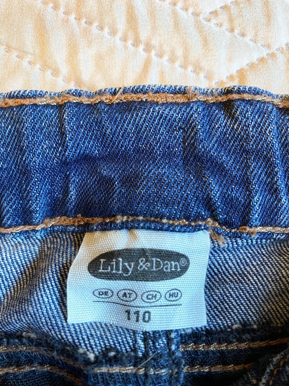 Pantalons: Kinder Cargo Freizeithose, Gr. 110 , neu – D'occasion à Uster par ros_pym8 2