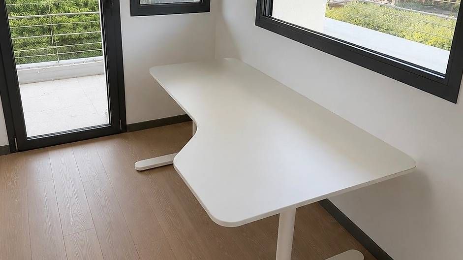 Scrivanie: Scrivania ergonomica IKEA regolabile in altezza – Usato da Pura venduto da t_b_t5zn 1