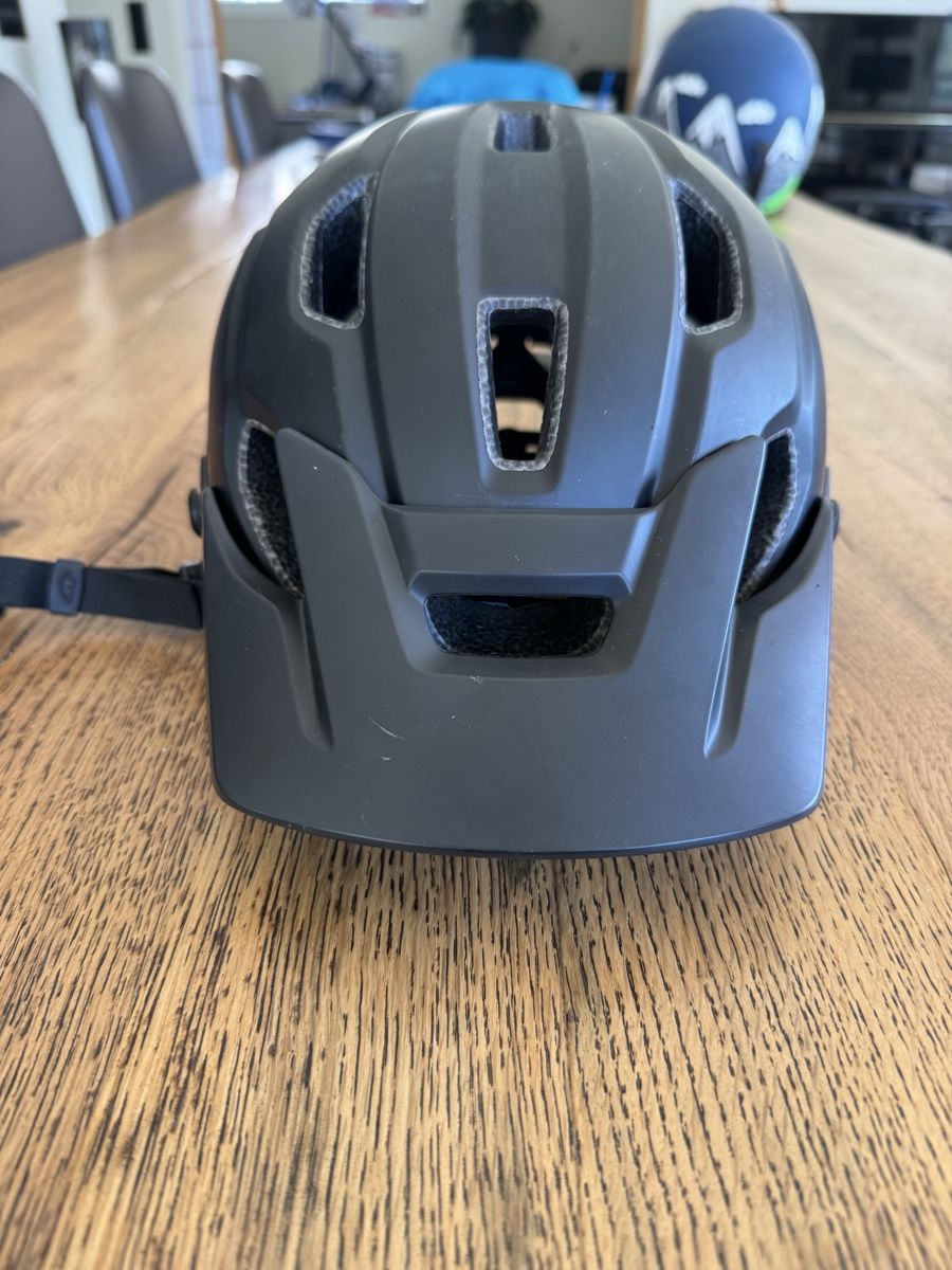 Giro Helme: Giro Mountainbike Helm – Neu (gemäss Beschreibung) aus Saas-Fee von jhu_96ym 2
