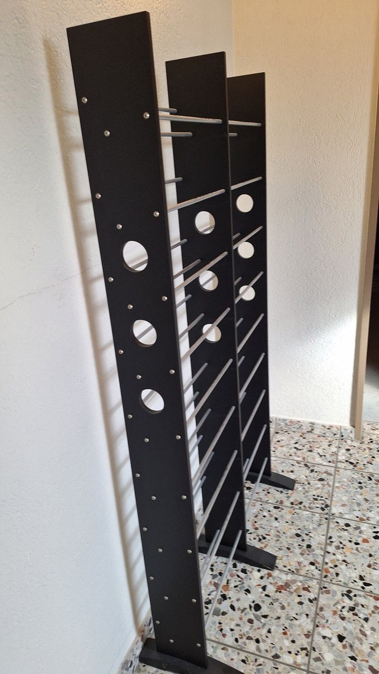 Scaffali: CD-Regal schwarz Holz/Metall – Usato da Bubikon venduto da alexa43 1