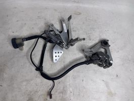 Yamaha R6 RJ03 Fussrastenanlage hinten / Bremsanlage #336