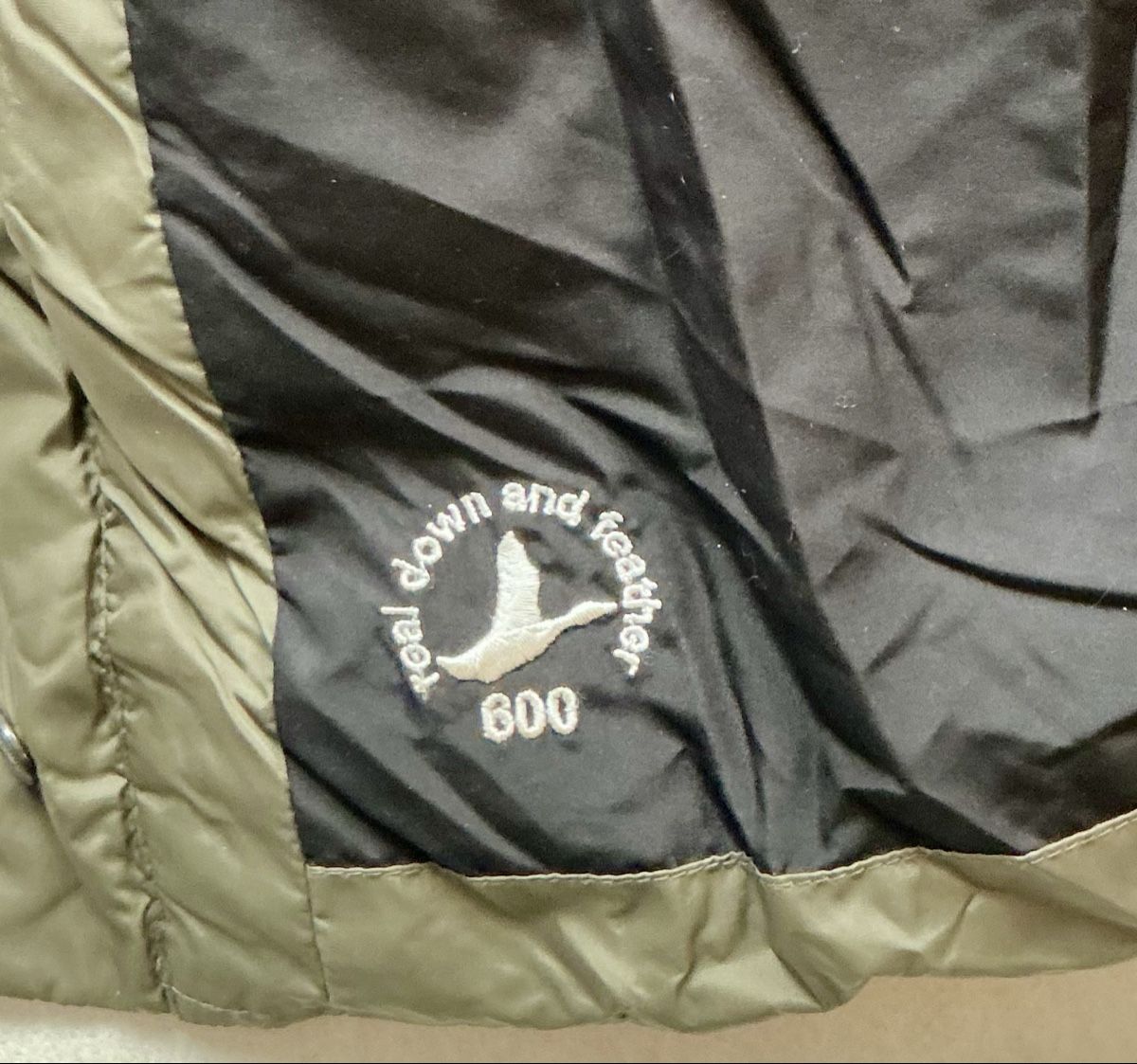 Bogner Cappotti: BOGNER DAMEN DAUNENMANTEL OLIV – Usato da Arcegno venduto da Denni 3