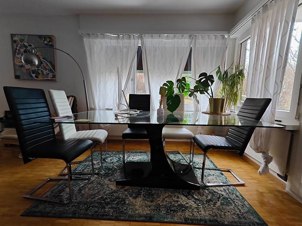 Tavoli: Elegant Glass Dining Table – Usato da Zumikon venduto da wtvisser 2