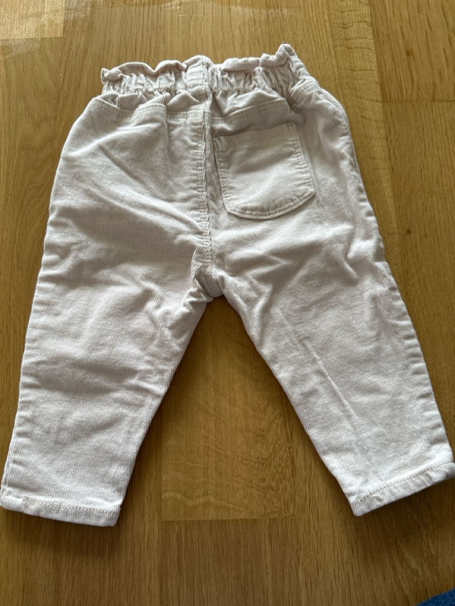 Zara Pantaloni: Zara Hose grösse 80 – Usato da Bern venduto da Tana31 2