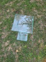 Sellette / table d'appoint en verre
