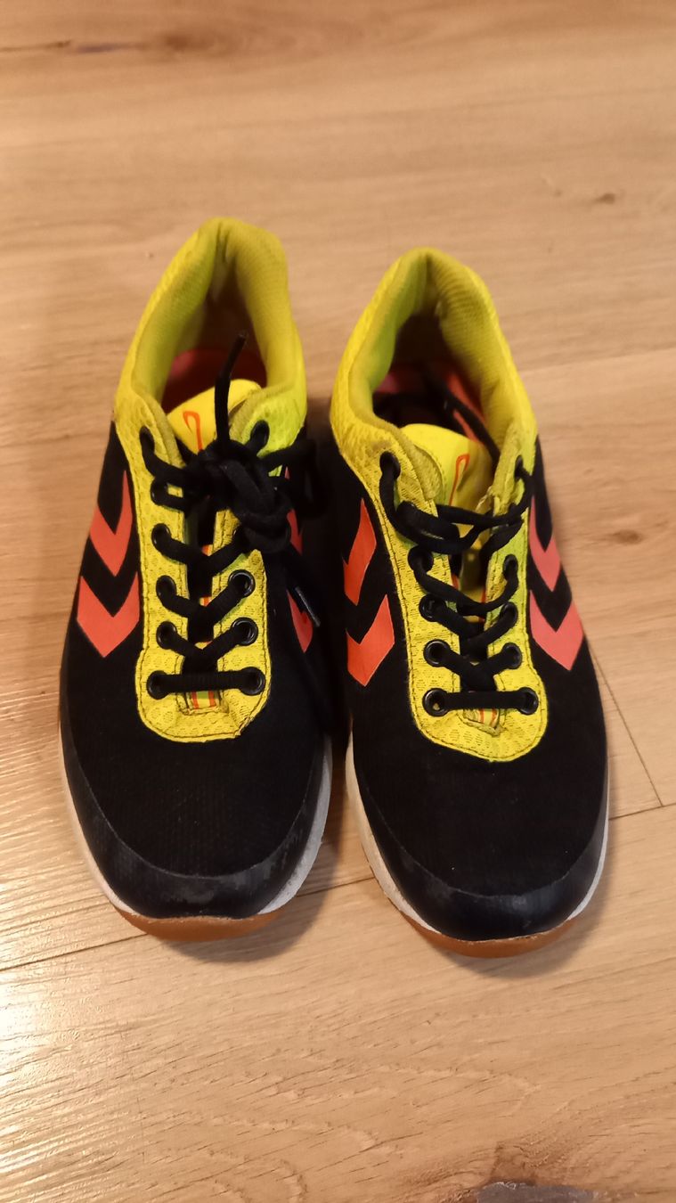 Hummel Scarpe da uomo: Hallenturnschuh von Hummel Gr.39,5 – Usato da Lützelflüh-Goldb venduto da Punktesammler