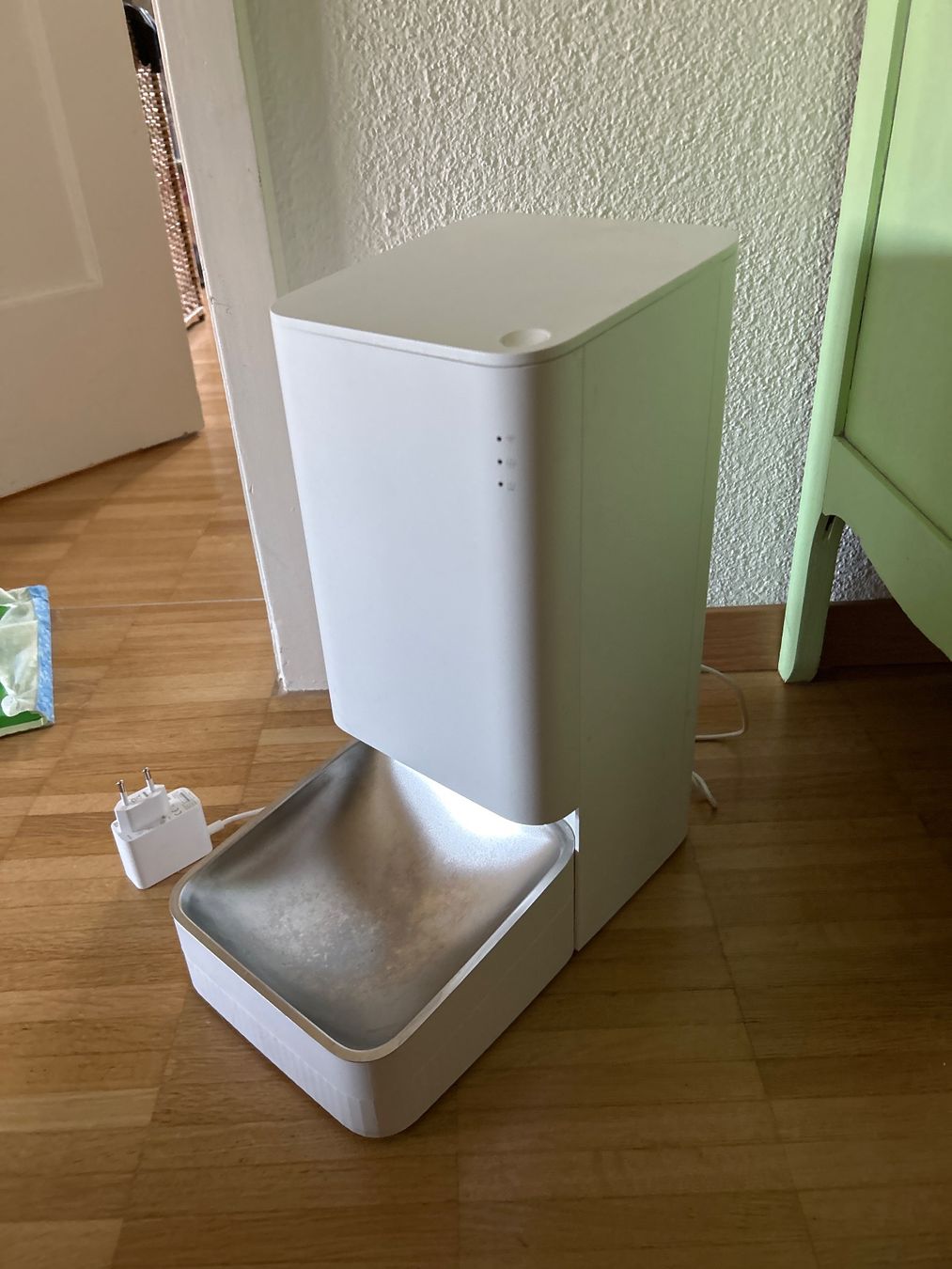 Nourriture: Futterautomat – D'occasion à Thalwil par jtricia 1